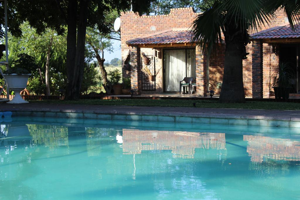 Villa Lin-Zane Vryburg 外观 照片